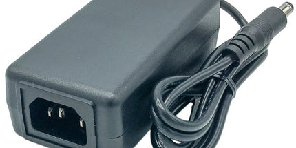 PPL36U – Tischnetzteil C14 mit 36 Watt